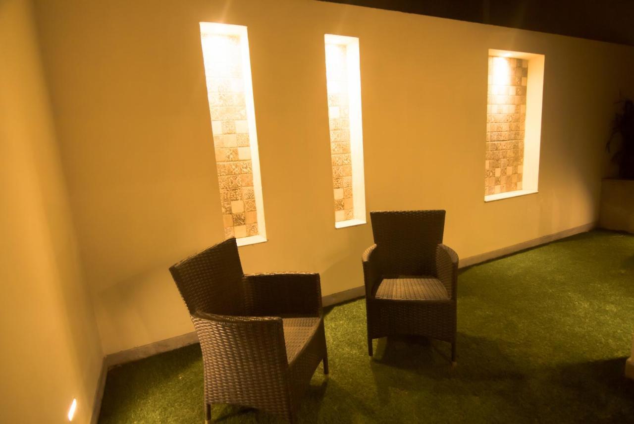 Red Fox By Lemon Tree Hotels, Sector 60, Gurugram Gurgáon Kültér fotó